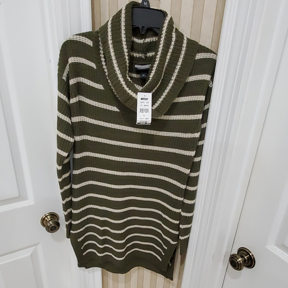 NWT Allison Brittany cowl neck sweater